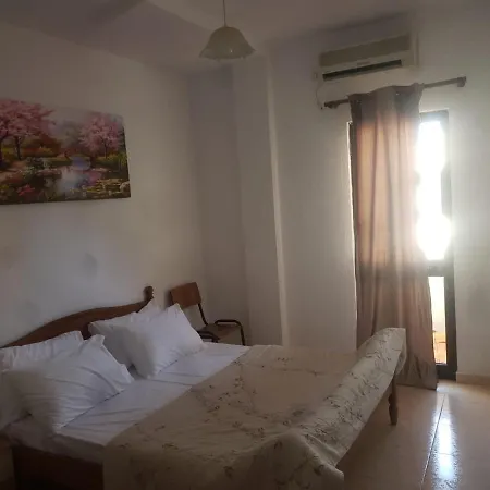 Arona Villa Tirana