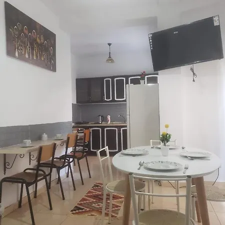 Arona Villa Tirana