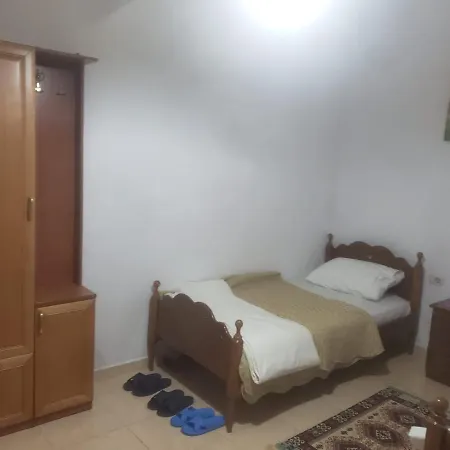 Arona *