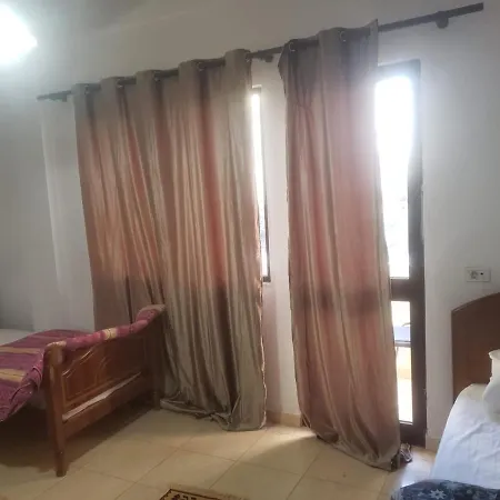 Arona Villa Tirana
