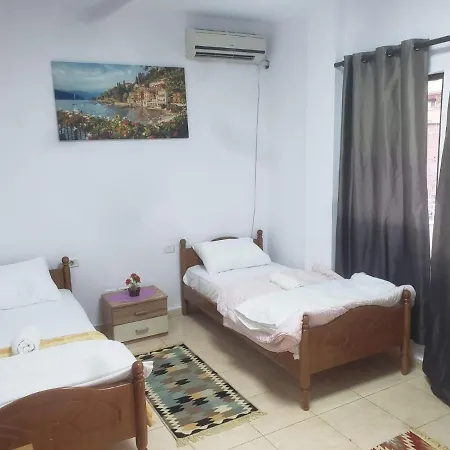 Villa Arona